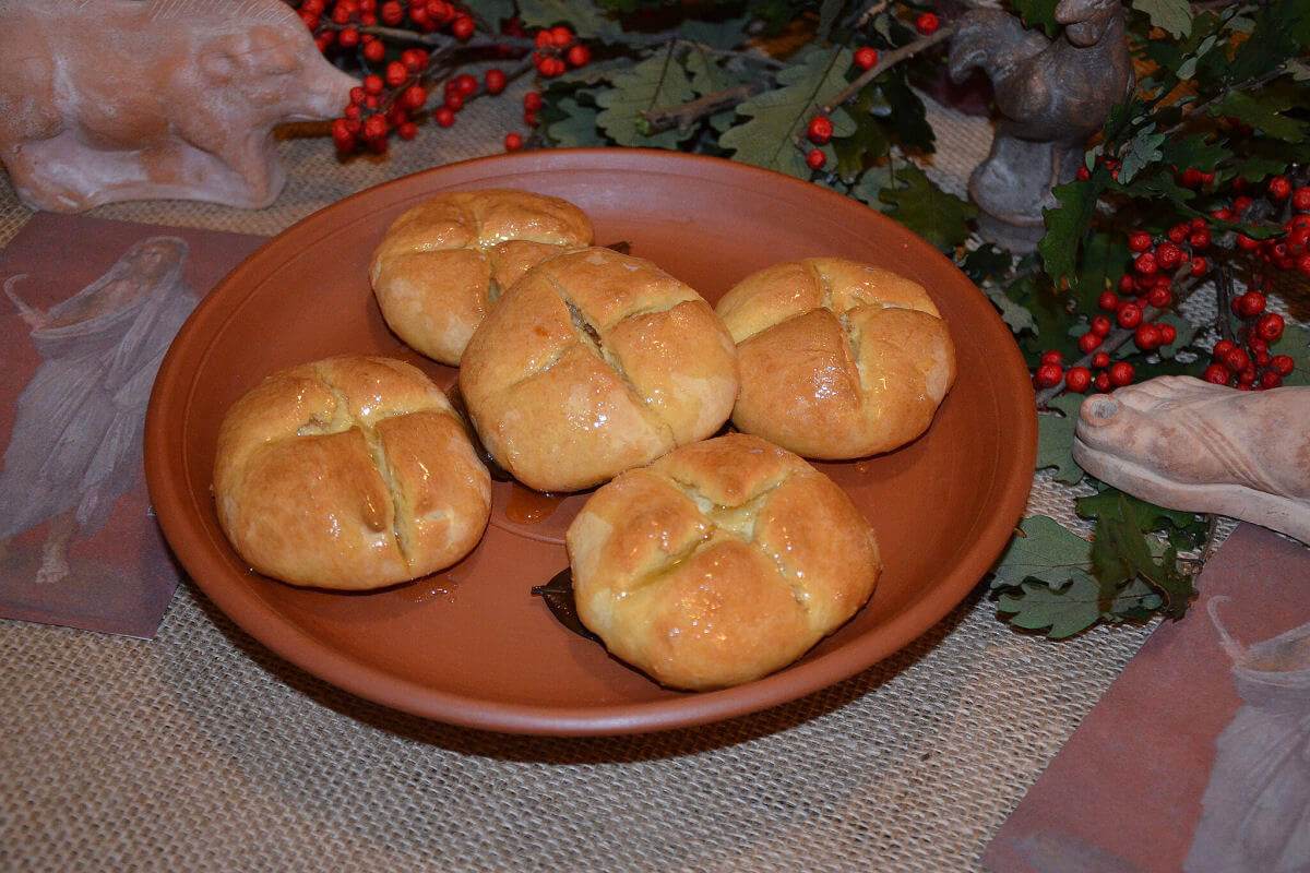 Ancient Roman libum sweet cheesecake